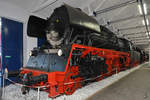 Die Dampflokomotive 23 1021 ist im Oldtimermuseum Prora ausgestellt.