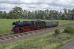 Von einem kleinen Eisenbahnfest aus Basdorf kommend (n�rdlich von Berlin), kam 35 1097 mit einem Wagen, an Trebbin vorbei gefahren
