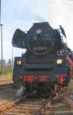 35 1019-5 whrend der Lokparade im Bw Schneweide, Oktober 2006