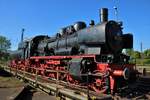 38 1772 beim Lokschuppenfest in Hanau am 05.05.18 auf der Drehscheibe.