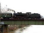 P8 2455 - Sonderfahrt der Deutschen Gesellschaft fr Eisenbahngeschichte e. V., Eisenbahnmuseum Wrzburg am 28.01.2007.
Standort: Mainbrcke bei Wrzburg-Heidingsfeld