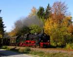 Zum 125 jhrigen Jubilum der Bahnstrecke Rheda-Warendorf-Mnster dampft die 38 2267 des Bochumer Eisenbahnmuseums bei bestem Herbstwetter mit einem Sonderzug in Rheda ein.