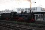 Am 13.06.09 war die BR 38 1301 mit ihrem Sonderzug von Nrdlingen Richtung Salzburg unterwegs. Hier ein Stop in Mnchen - Ost. 