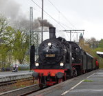 In wenigen Minuten fährt die 38 2667 den Pendelzug wieder ins Museum Bochum Dahlhausen. Die 38 2667 wird in 2 Jahren ihren 100. Geburtstag feiern. Sie wurde 1916 erbaut.

Bochum Dahlhausen 16.04.2016