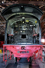 Der fehlende Schlepptender erlaubt einen freien Blick auf den Führerstand der Dampflokomotive 39 230.