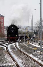 Halloren-Express 41 1144 der IGE Werrabahn-Eisenach e.V. bei Einfahrt in den Hauptbahnhof Gera am 18.03.2018