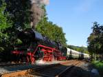 41 1144-9 mit dem Elstertal Express ist am 12.09.10 bei der Abfahrt vom Haltesignal Greiz-Dhlau zusehen.