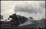 411231 beförderte am 6.5.1993 den Personenzug 7412 nach Erfurt; hier bei der Ausfahrt um 10.08 Uhr in Arnstadt.