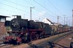 Am 31.08.1974 trifft die später museal erhaltene 042 241-0 mit einem Güterzug aus Emden in Rheine ein