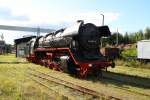 44 2697-0 am 12.09.09 im ehemaligen BW Falkenberg oberer Bahnhof vor der ehemaligen Wagenhalle. Zur Zeit ist die Anlage nur an wenigen Tagen im Jahr zugnglich, hier soll aber in Zukunft ein Eisenbahnmuseum entstehen.