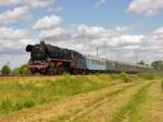 Am 9.Juni 2012 war 44 1486 bei Rssing/Barnten mit einem Sonderzug auf dem Weg Richtung Hildesheim.