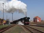 44 1486  zusehen mit einem Güterzug beim Bw Fest in Staßfurt am 29.03.14.