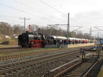 Am 02.04.2016 brachte die V200 007 einen Sonderzug nach Neudietendorf. Dort bespannte die 50 3501 vom Dampflokwerk Meiningen den Sonderzug zur Weiterfahrt nach nach Meiningen.