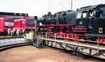 Bw2 N�rnberg-Rangierbf__Lokschau zum 90sten Jubil�um 1993. 50 622 auf der Drehscheibe, dahinter 151 026-2 und DR 155 016-9.__07-08-1993
