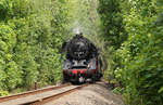 03.06.2017, 50 3648-8, im Wald 7 km vor Adorf bei Bernitzgrün - Sonderfahrt des Sächs. Eisenbahnmuseums von Chemnitz nach Adorf