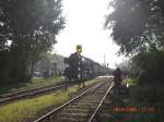 Im Bahnhof Bad Laer mu die 503655 den Bahnbergang frei machen, denn der gesamte Zug war zu lang.