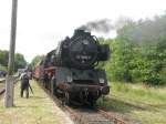 Hier die 50 3682-7 mit ihrem Sonderzug nach Gstrow am 27.6.2009 in Plau am See.