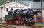 Nachdem die V 180 der WFL ins Bw eingerckt ist, darf auch 50 3610 ins Bw Nossen fahren. Fotografiert am 15.05.11.