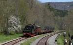 50 2988 mit dem Fotogterzug (Zollhaus Blumberg-Weizen) in Grimmelshofen 28.4.12