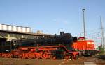 50 3517-5 vor dem groen Rundschuppen am 16.09.2012 im Bw Falkenberg Oberer Bahnhof. Das Gelnde dient nur zur Aufbewahrung von Fahrzeugen und ist nur an wenigen Tagen im Jahr zugnglich. 

