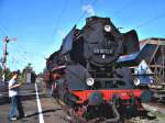 Am Sonntag, dem 08.10.06 hatten mein Freund, seine Familie und ich einen Ausflug in das bay. Eisenbahnmuseum Nrdlingen unternommen. Neben der Besichtigung, der Modellbahn und den Fotos hatten wir uns entscholssen, noch eine unvergessliche Fahrt mit der Dampflok der Baureihe 50 0072-4 von Nrdlingen nach Gunzenhausen zu machen. Obwohl ich nicht kein echter Fan von Dampfloks bin, war die trotzdem ein Foto wert.