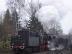 50 3576 rangiert am 2.12.06 mit ihrem Museumszug im Bahnhof Wiesbaden-Dotzheim.