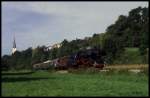 Dampflok 50622 war am 13.8.1989 bei Gochsen mit einem Sonderzug von Bad Friedrichshall nach Ohrnberg auf der Kochertalbahn unterwegs.