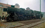 Die noch als GKB 152 3109 beschriftete ex Kriegslok und spätere Museumslok im Technikmuseum Sinsheim am 27.10.1985 nach ihrer Überführung von Frankfurt gegenüber dem Hbf. Sinsheim