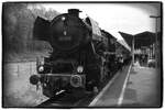Dampf um W�rzburg: Am 09.05.2026 veranstaltete die Firma GleisGl�ck eine Dampfzugfahrt von W�rzburg durch's fr�nkische Saaletal nach Bad Kissingen und zur�ck. Das Bild zeigt die ehemalige Kriegslok 52 7409 (DGEG) kurz nach der Ankunft im Kopfbahnhof des Kurortes.