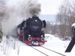 52 8029-2 fhrt am 13.12.08 mit dem Sonderzug aus Berlin durch den ehemaligen Bahnhof Walhtersdorf Richtung Schwarzenberg.