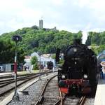 DIE FRANKFURTER 52 4867 AM 5.6.2017 IM BAHNHOF KÖNIGSTEIN/TAUNUS  Abfahrbereit steht die 52er der HISTORISCHEN EISENBAHN FRANKFURT für eine der  zahlreichen Sonderfahrten nach