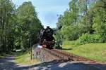 Historische Eisenbahn Frankfurt 52 4867 am 21.05.18 bei Kelkheim im Taunus mit einen Sonderzug