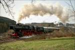 52 8134 mit Reko-Wagenzug auf der Fahrt von Gerolstein nach Ulmen.
Dampfspektakel 2010 Eifel-Mosel 
Daun 2.4.2010