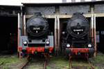 22 047 und 52 8089 am 04.09.2010 im ehemaligen BW Falkenberg oberer Bahnhof. Die Sammlung war dieses Jahr leider nur an diesem einem Wochenende zugnglich. 

