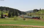 52 7596 mit ihrem Tunnelfahrtenzug (Triberg-St.Georgen(Schwarzw)  bei St.Georgen 25.4.11