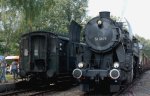 Kreuzung - Pendelzug Beekbergen - Loenen kreuzt im Rahmen von  Terug naar Toen  in Loenen den auf gleicher Strecke entgegenkommenden Gterzug mit 52 3879 an der Spitze.
(03.09.2011)