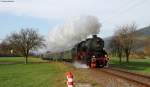 52 7596 und 064 419-5 mit dem DPE 24581 (Hausach-Alpirsbach) bei Hausach 6.11.11