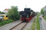 Am 27. Mai 2012 fhrt 52 7596 als  Feuriger Elias  auf der Schnbuchbahn in Holzgerlingen

