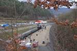 Der Blick vom alten Tunnelkopf in Richtung Norden zeigt die Ausmae der Festivitt und auch berbleibsel der  Baustellen-Stadt  an der nrdlichen Ausfahrt des Bebenroth-Tunnels. Aufgenommen am 17.12.2012