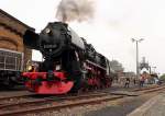 Die 52 8131-6 der WFL zu Gast beim 10. Berliner Eisenbahnfest im Bw Berlin Schneweide am 31.08.2013.

Hersteller:	Jung Lokomotivfabrik GmbH
Bauzeit:	1943
Fabriknummer:	11229