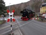 Am 22.12.13 fuhr der Berliner Sonderzug nach Annaberg-Buchholz. Da die Berliner 52er defekt war,fuhr die 52 8131-6 aus Nossen. Hier zusehen bei der Einfahrt in Aue/Sachs.