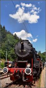 Sehr große Wölkchen der 52 7596 in Triberg beim Rangieren.