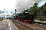 Nachschuss auf 52 7596 am 13.09.2014 zusammen mit der 50 2988 mit einem Pendelzug (Triberg - St.Georgen - Triberg), als sie zusammen den Startbahnhof verliesen.