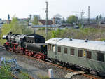 52 8177-9 mit einem Sonderzug im April 2014 in Dresden.