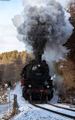 58 311 und 97 501 (am Schluss) mit dem DRC 19987 (Reutlingen - Gammertingen) bei Neufra 4.1.26
