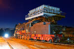 58 261 pr�sentiert sich nachts unterhalb des Kohlebunkers im Bw Chemnitz-Hilbersdorf, 12.03.2022