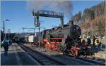 Die UEF 58 311 hat ihren Zug umfahren und seht nun in Titisee f�r die Abfahrt nach Seebrugg bereit.