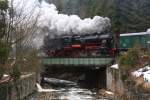 58 311 auf der Schwarzwasser Brcke kurz nach Antonsthal am 28.03.09.