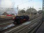 BR 58 311 rangiert auf dem Vorfeld des Dresdner Hbf's und wird gleich den letzten Steilrampen-Sonderzug des Tages nach Klingenberg-Colmnitz ziehen.