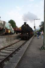 58 311 bei der Durchfahrt im Reutlinger West Bahnhof.